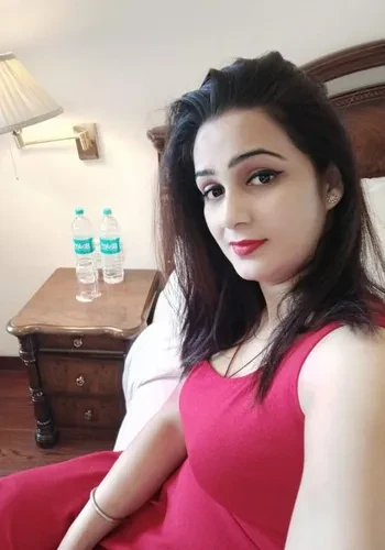 Call Girls Diya Malhotra from Mumbai